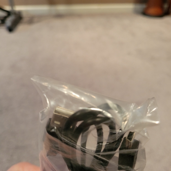 Rebel T3 EOS camera (plus extra lens) - Picture 7 of 16